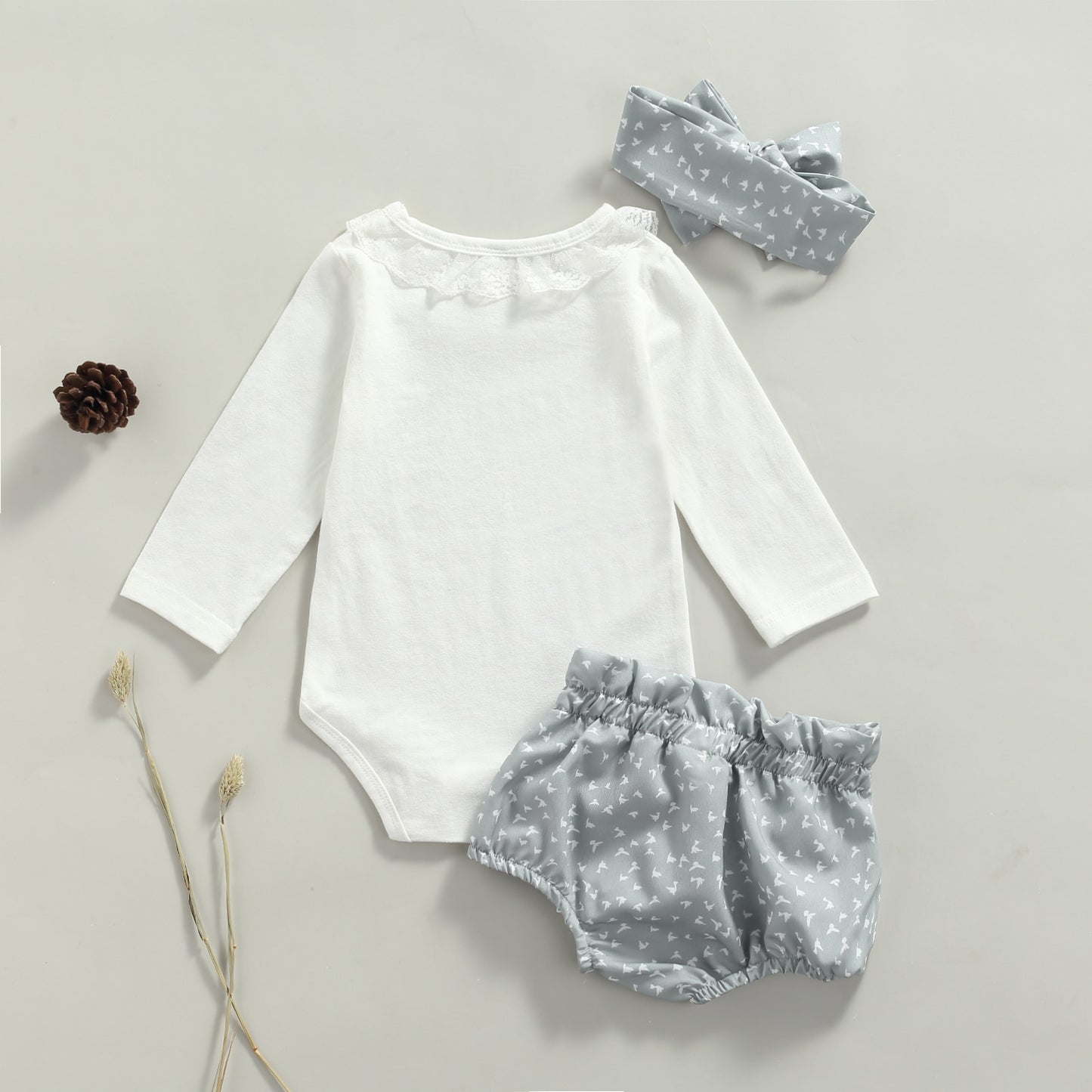 Baby Girl Long Sleeve Lace Romper with Bird Dove Print Bloomers with Big Bow